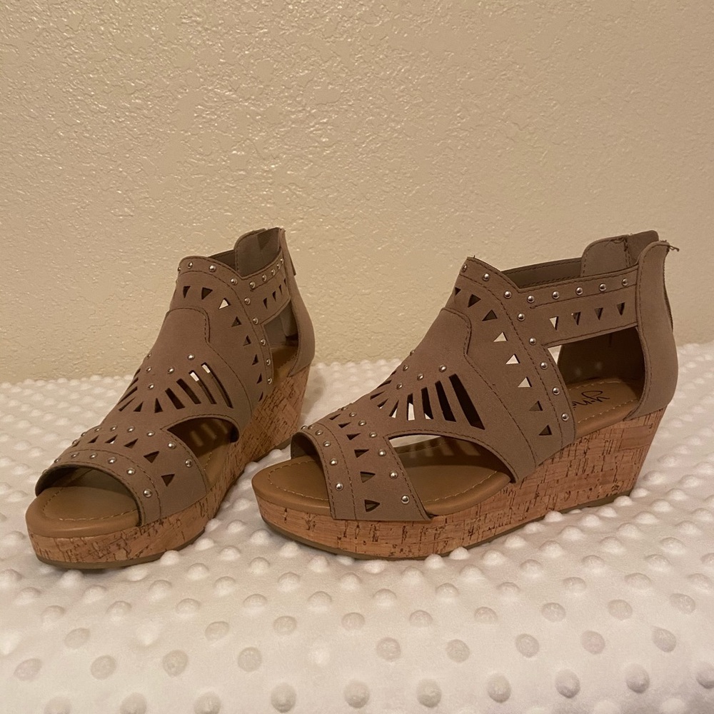 Wedges, size 4, sandals, open toe, dress, platform